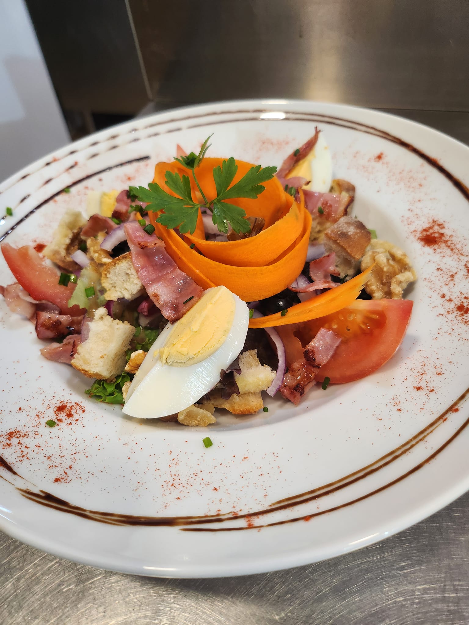 Ensalada Lyonnaise